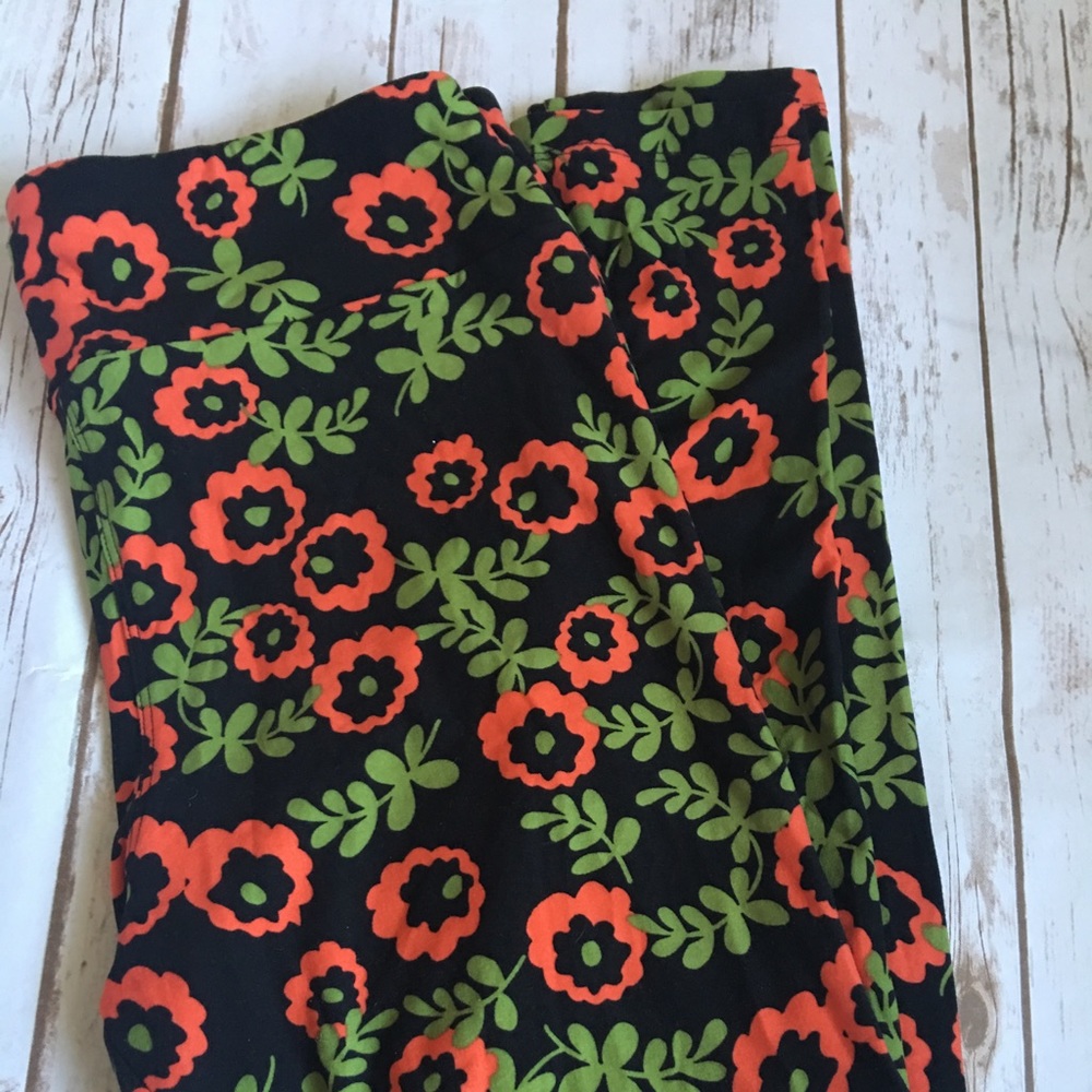 Lularoe Black Floral Leggings-TC